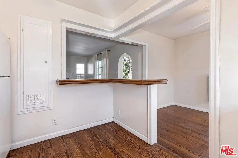 311 CHURCH LANE Los Angeles, CA 90049