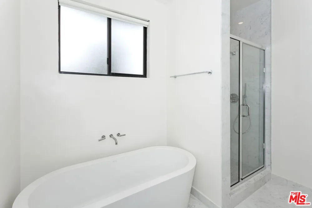 430 MAPLE DRIVE #206 Beverly Hills, CA 90210