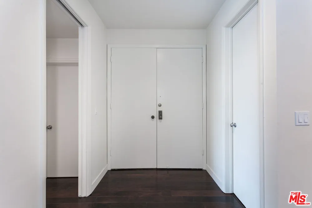 430 MAPLE DRIVE #206 Beverly Hills, CA 90210