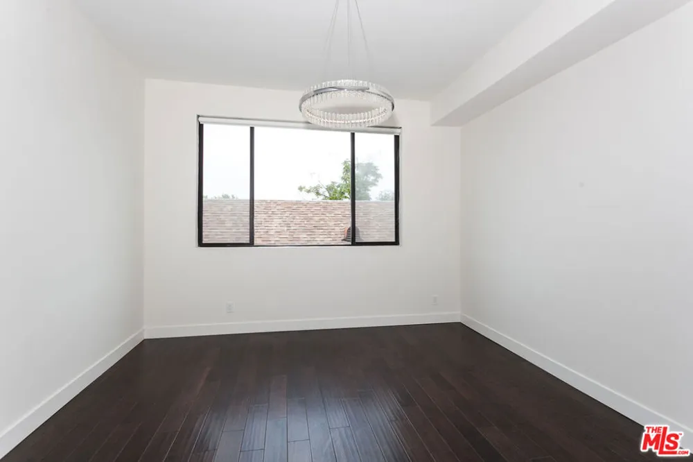 430 MAPLE DRIVE #206 Beverly Hills, CA 90210