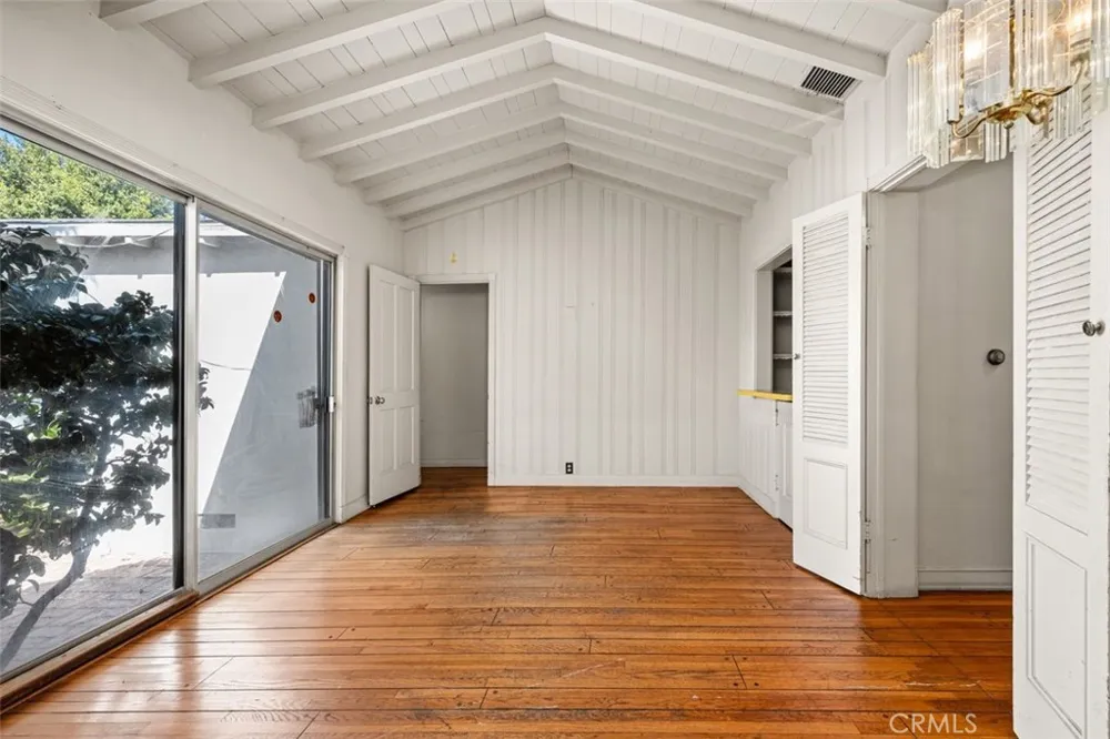 1569 Midvale Avenue Los Angeles, CA 90024