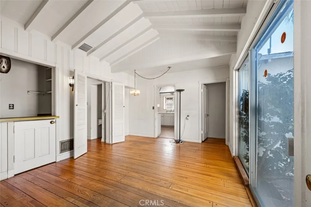 1569 Midvale Avenue Los Angeles, CA 90024