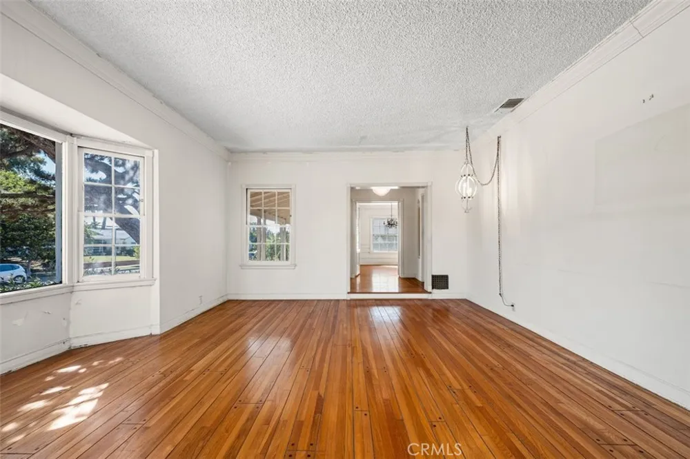 1569 Midvale Avenue Los Angeles, CA 90024