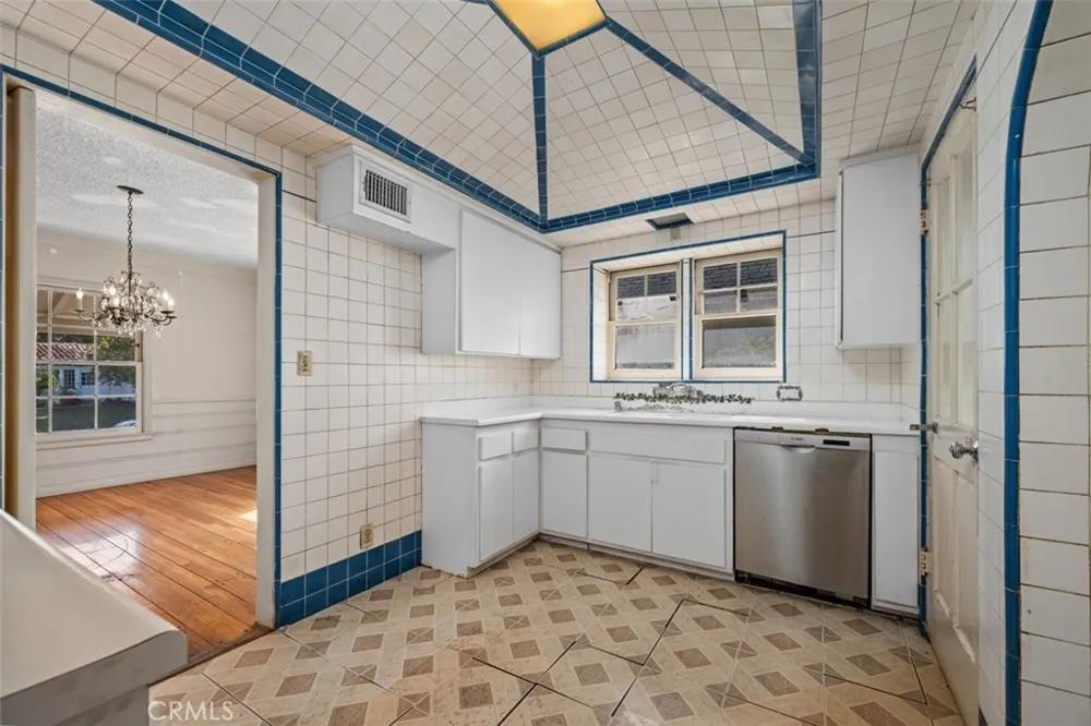 1569 Midvale Avenue Los Angeles, CA 90024
