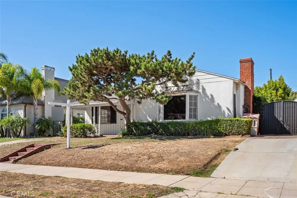 1569 Midvale Avenue Los Angeles, CA 90024