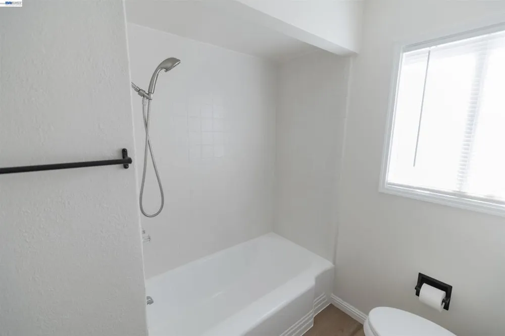 365 Lorraine San Leandro, CA 94577