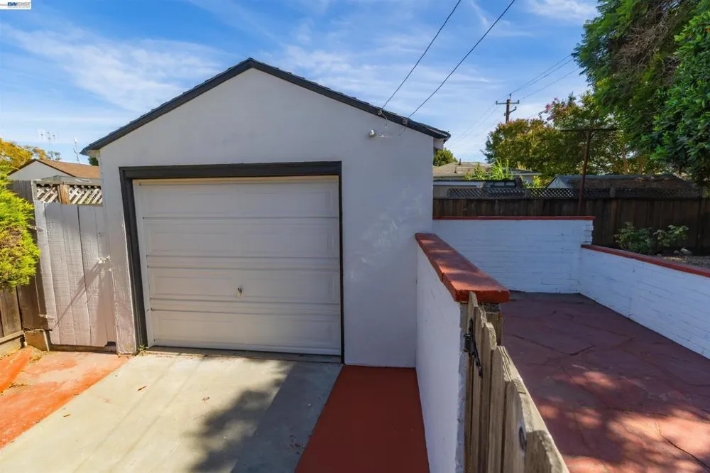 365 Lorraine San Leandro, CA 94577