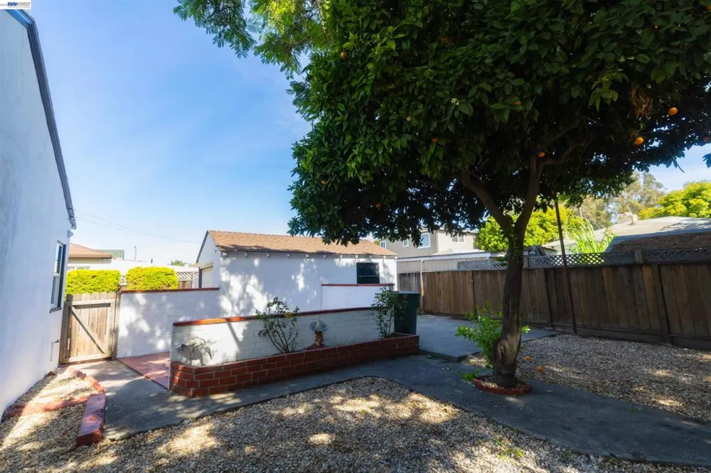 365 Lorraine San Leandro, CA 94577