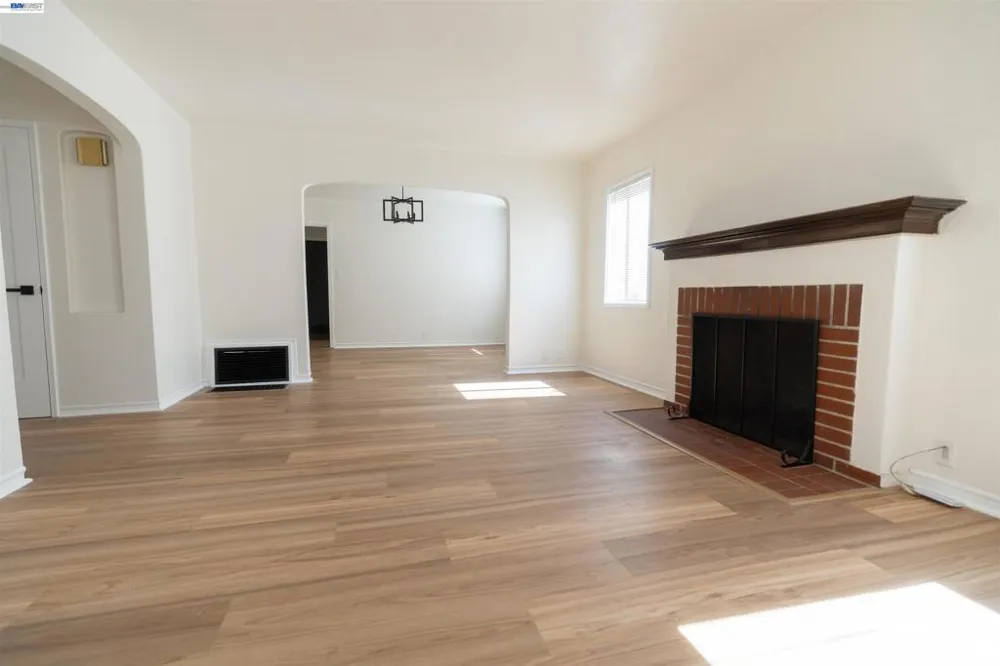 365 Lorraine San Leandro, CA 94577