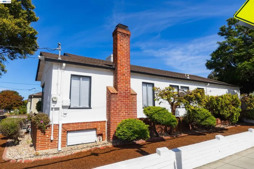 365 Lorraine San Leandro, CA 94577