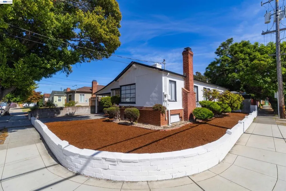365 Lorraine San Leandro, CA 94577