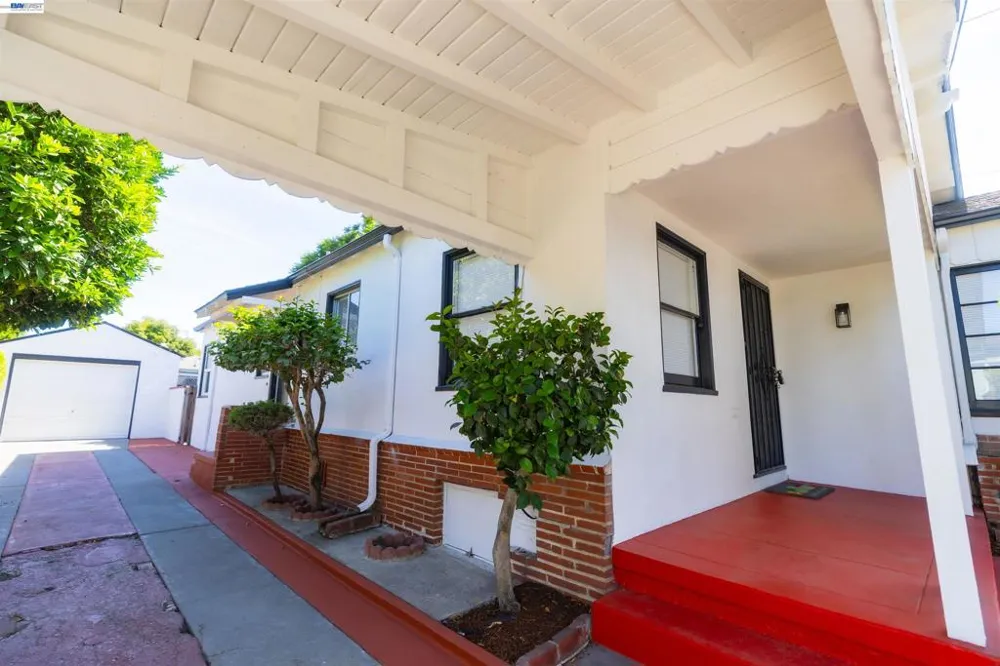 365 Lorraine San Leandro, CA 94577