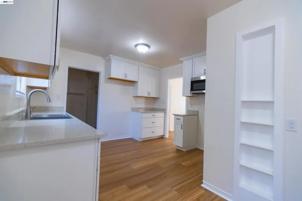 365 Lorraine San Leandro, CA 94577
