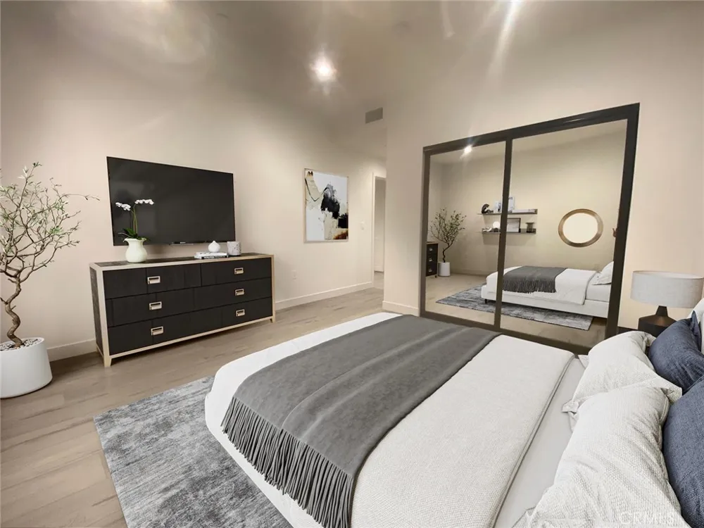 10455 Etiwanda Avenue Porter Ranch, CA 91326