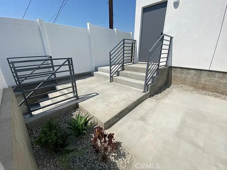 10455 Etiwanda Avenue Porter Ranch, CA 91326