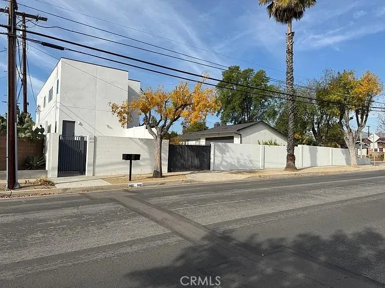 10455 Etiwanda Avenue Porter Ranch, CA 91326