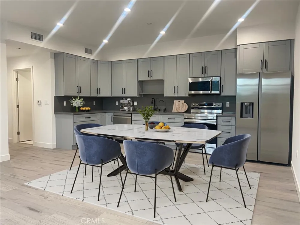 10455 Etiwanda Avenue Porter Ranch, CA 91326