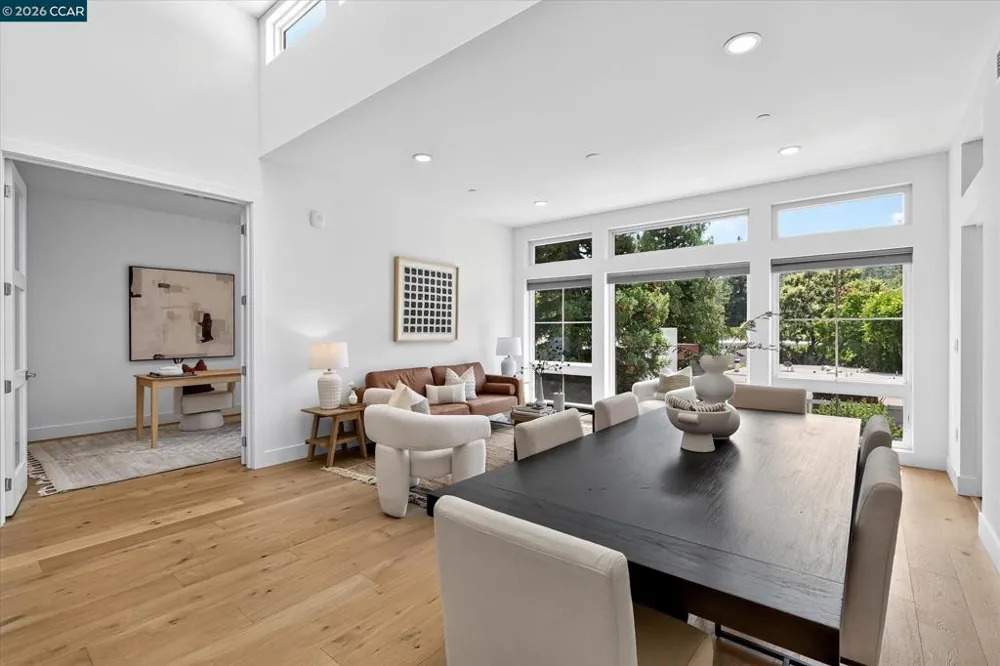 210 Lafayette Cir #302 Lafayette, CA 94549