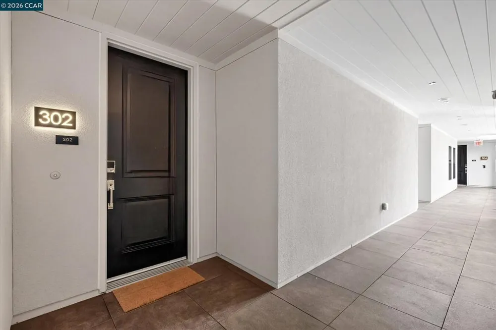 210 Lafayette Cir #302 Lafayette, CA 94549