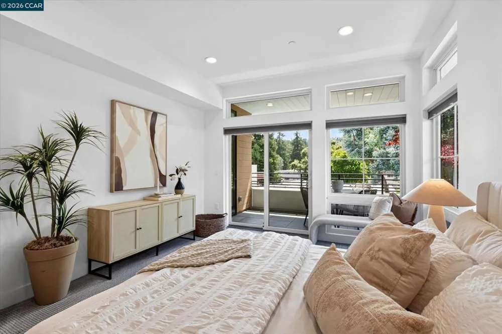 210 Lafayette Cir #302 Lafayette, CA 94549