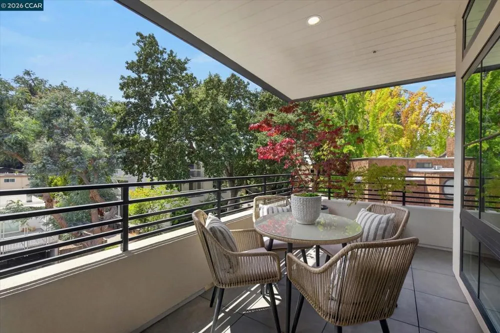210 Lafayette Cir #302 Lafayette, CA 94549