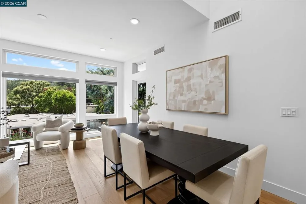 210 Lafayette Cir #302 Lafayette, CA 94549