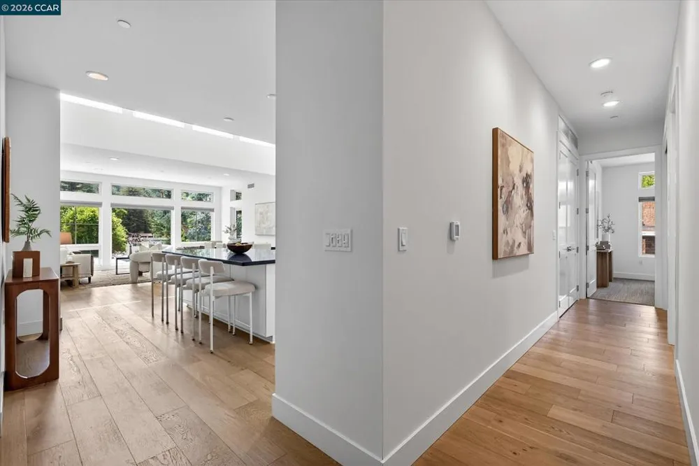 210 Lafayette Cir #302 Lafayette, CA 94549