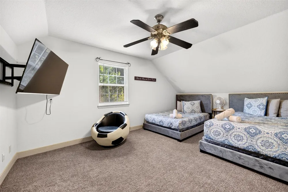 8618 Highway 6 Hitchcock, TX 77563