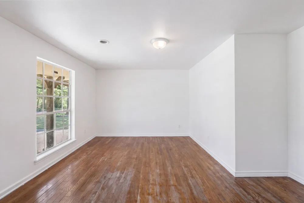 221 Oak Ridge Drive Onalaska, TX 77360