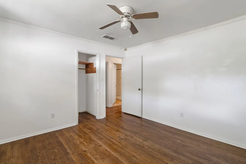 221 Oak Ridge Drive Onalaska, TX 77360