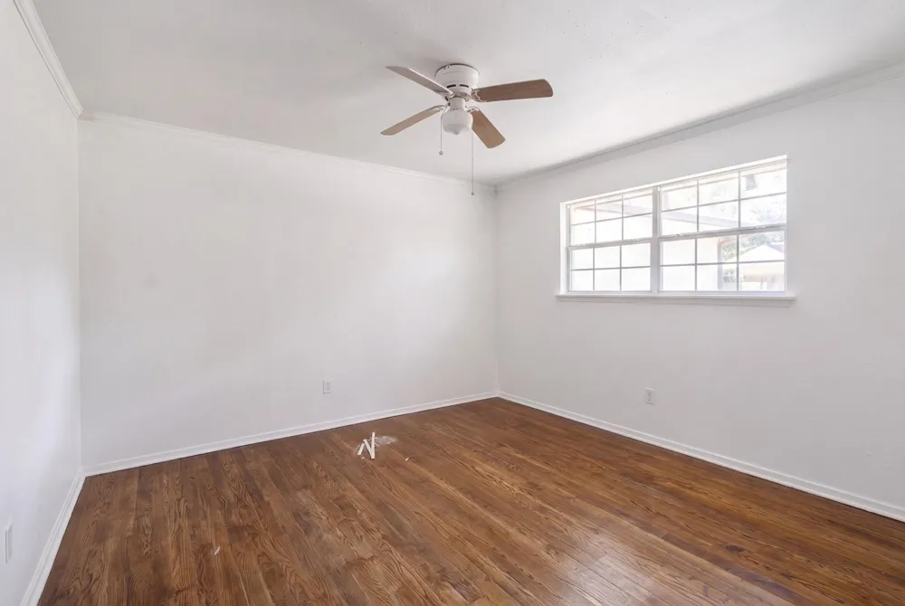 221 Oak Ridge Drive Onalaska, TX 77360