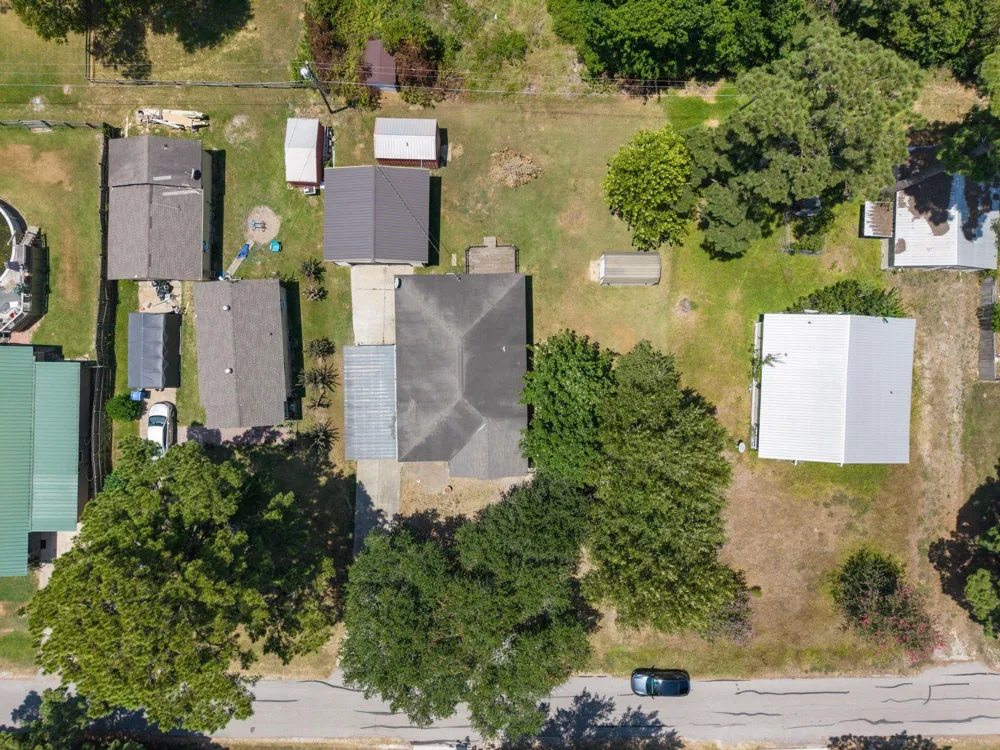 221 Oak Ridge Drive Onalaska, TX 77360