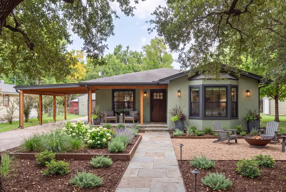 221 Oak Ridge Drive Onalaska, TX 77360