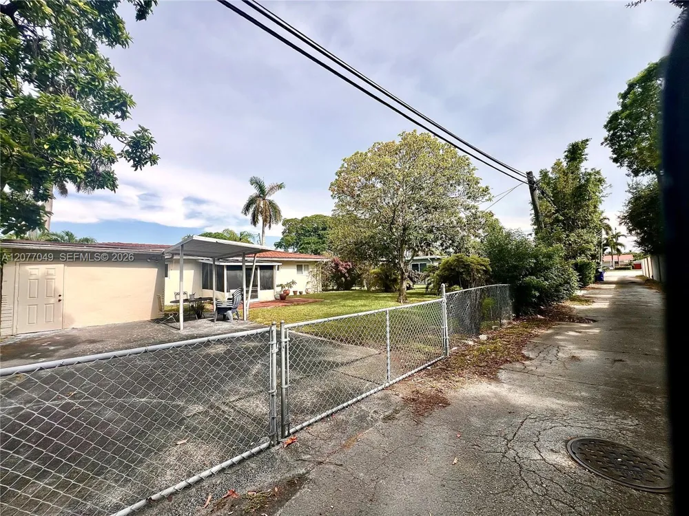 106 32nd Ave Hollywood, FL 33021
