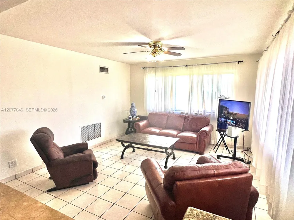 106 32nd Ave Hollywood, FL 33021