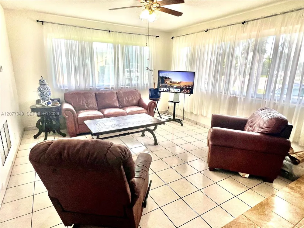 106 32nd Ave Hollywood, FL 33021