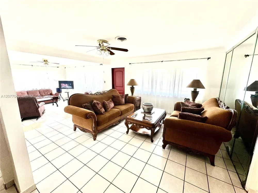 106 32nd Ave Hollywood, FL 33021