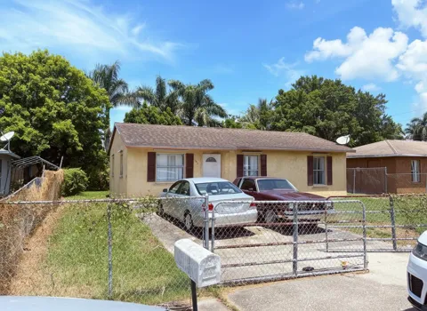 307 Seminole Court