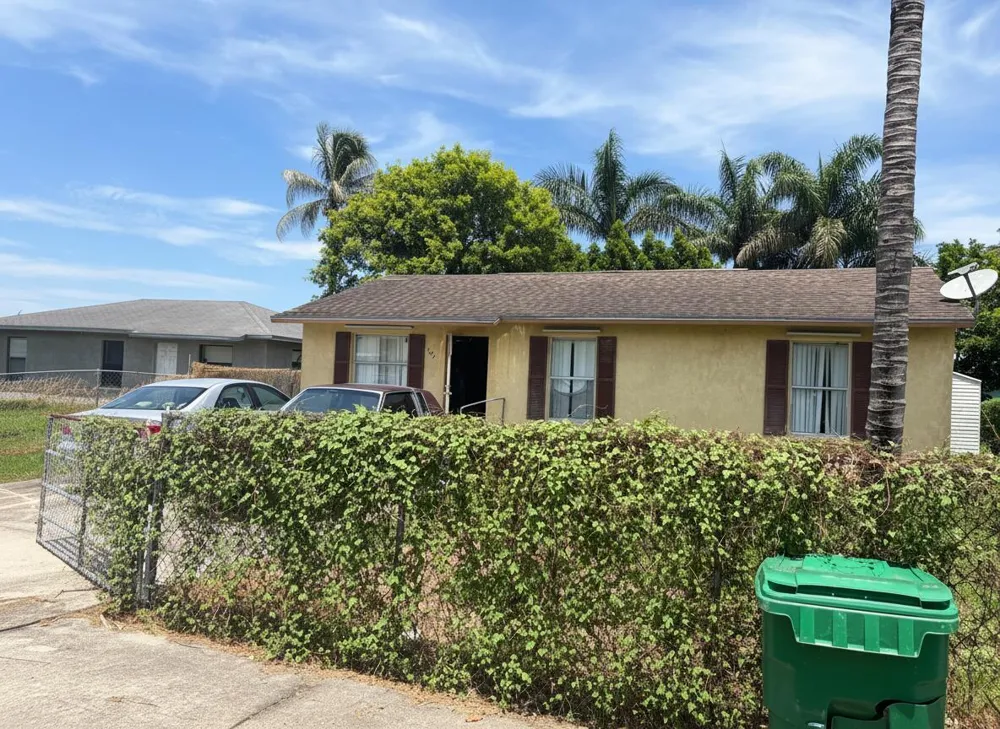 307 Seminole Court Pahokee, FL 33476