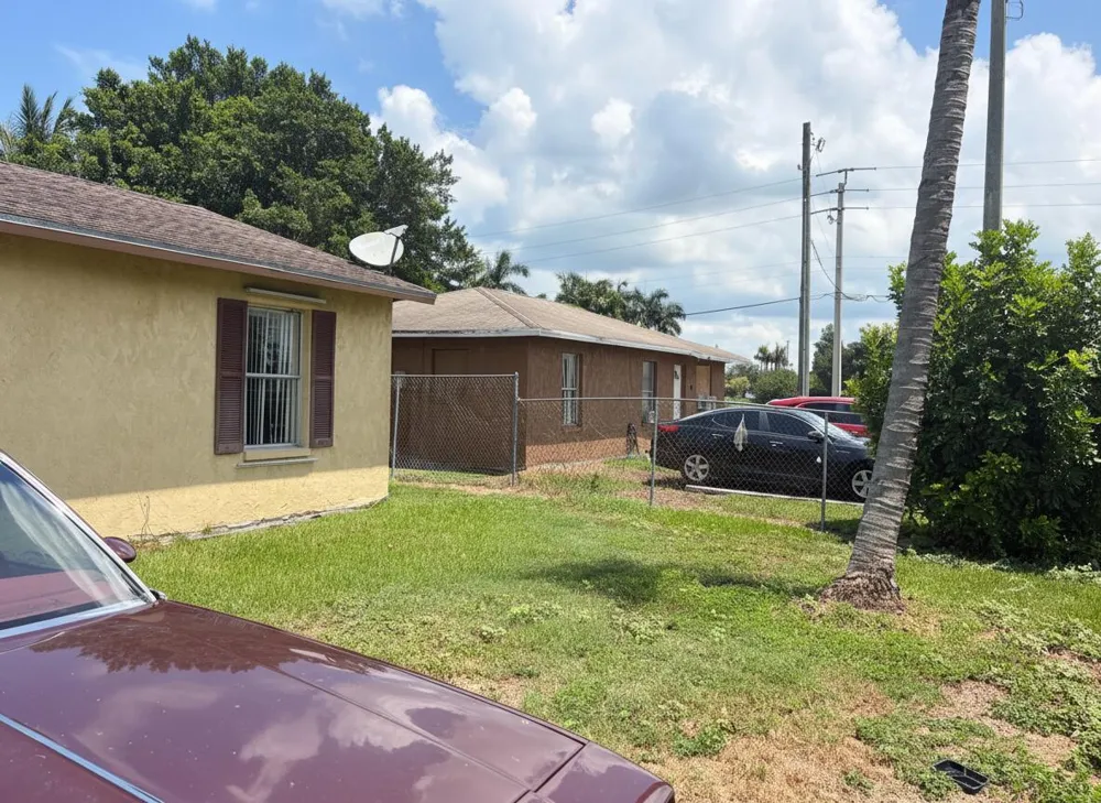 307 Seminole Court Pahokee, FL 33476
