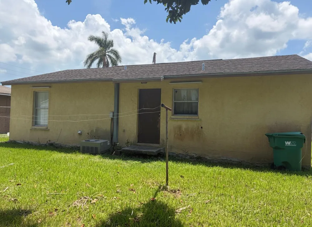 307 Seminole Court Pahokee, FL 33476