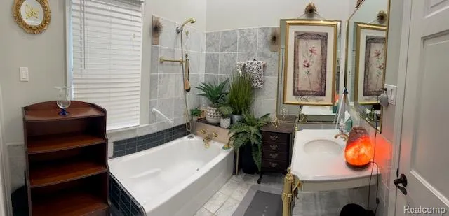89 Muir Road Grosse Pointe Farms City, MI 48236