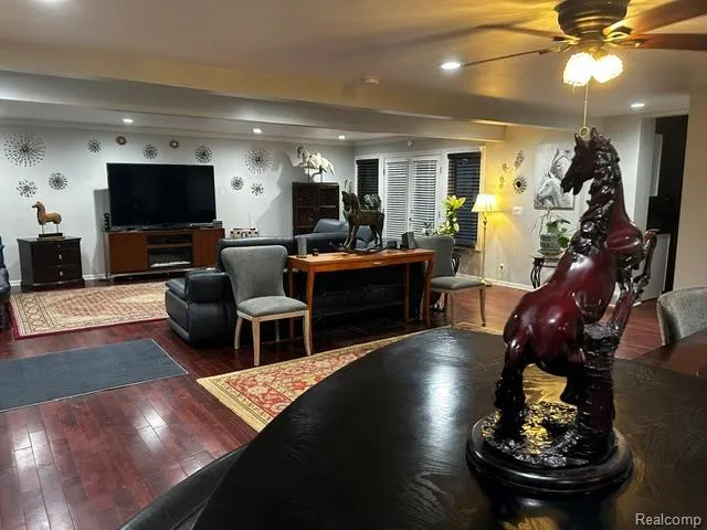 89 Muir Road Grosse Pointe Farms City, MI 48236