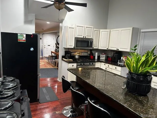89 Muir Road Grosse Pointe Farms City, MI 48236