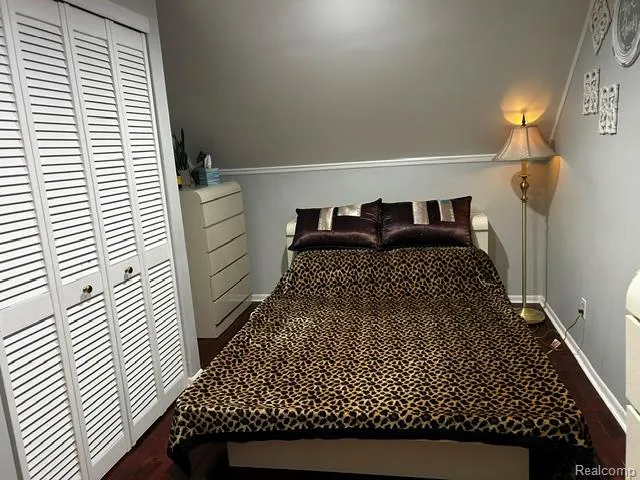 89 Muir Road Grosse Pointe Farms City, MI 48236
