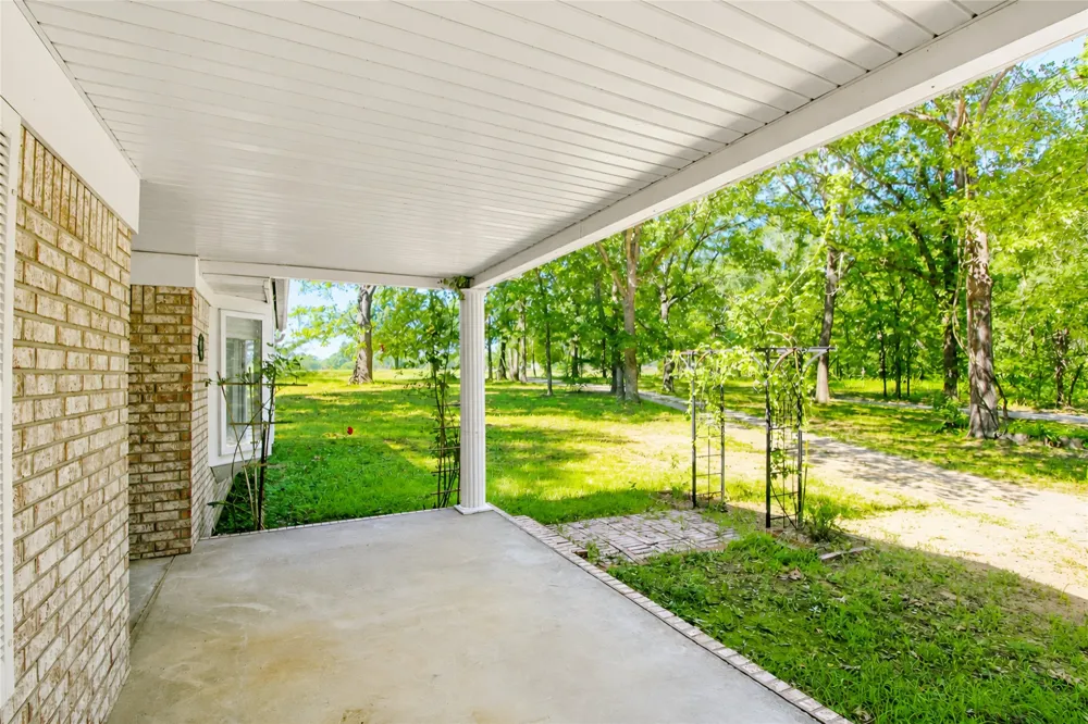3260 Howard Road Beggs, OK 74421