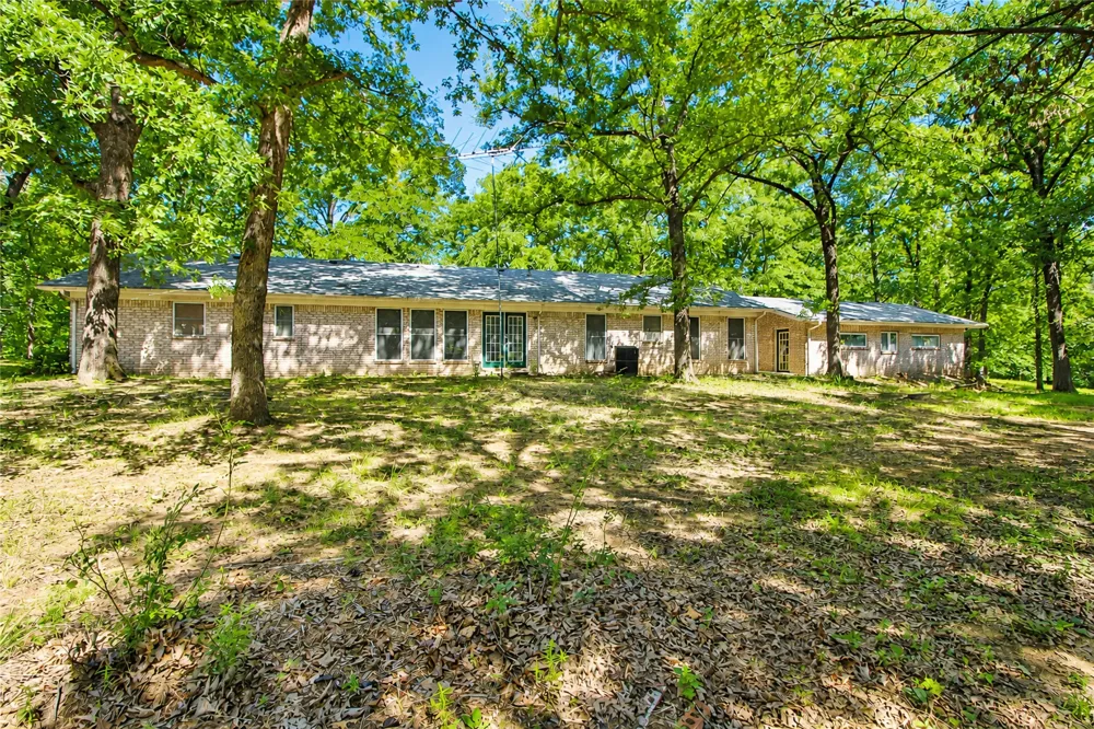 3260 Howard Road Beggs, OK 74421