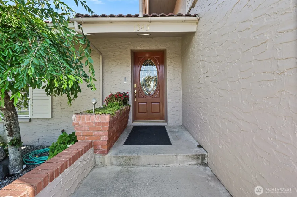 1345 W Lakeside Drive Moses Lake, WA 98837