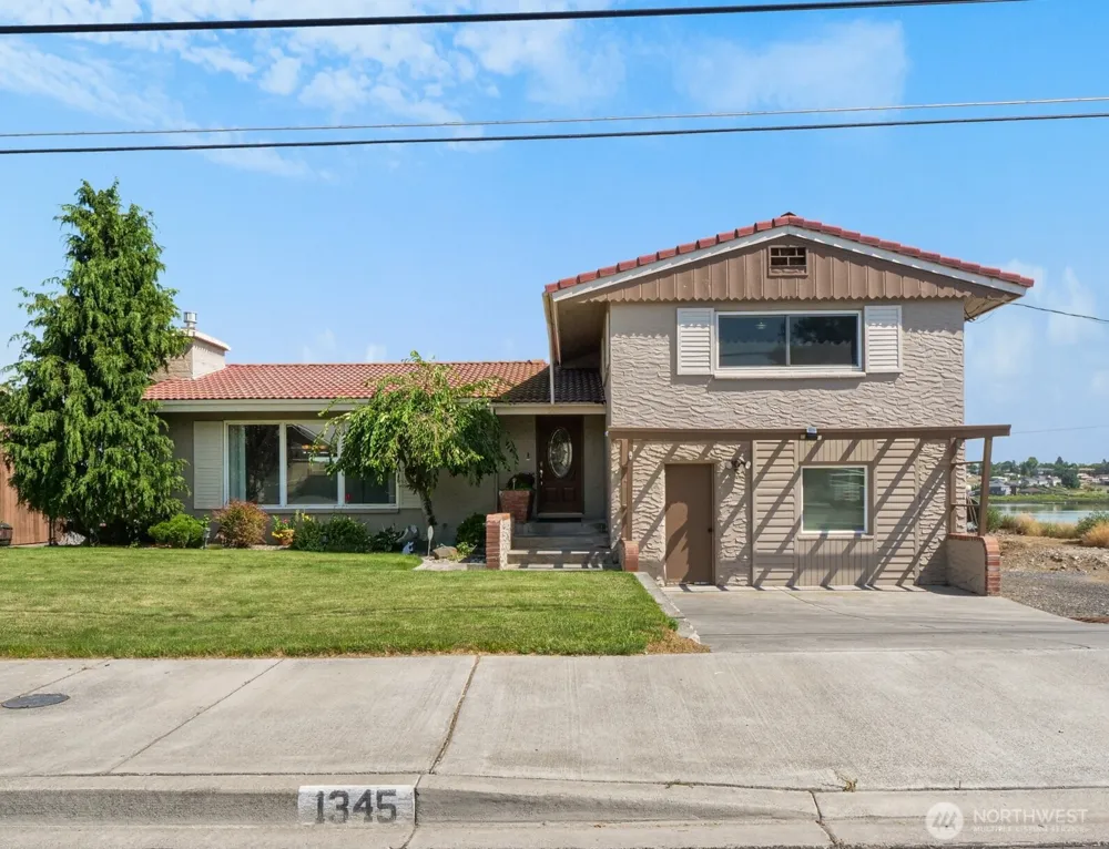 1345 W Lakeside Drive Moses Lake, WA 98837