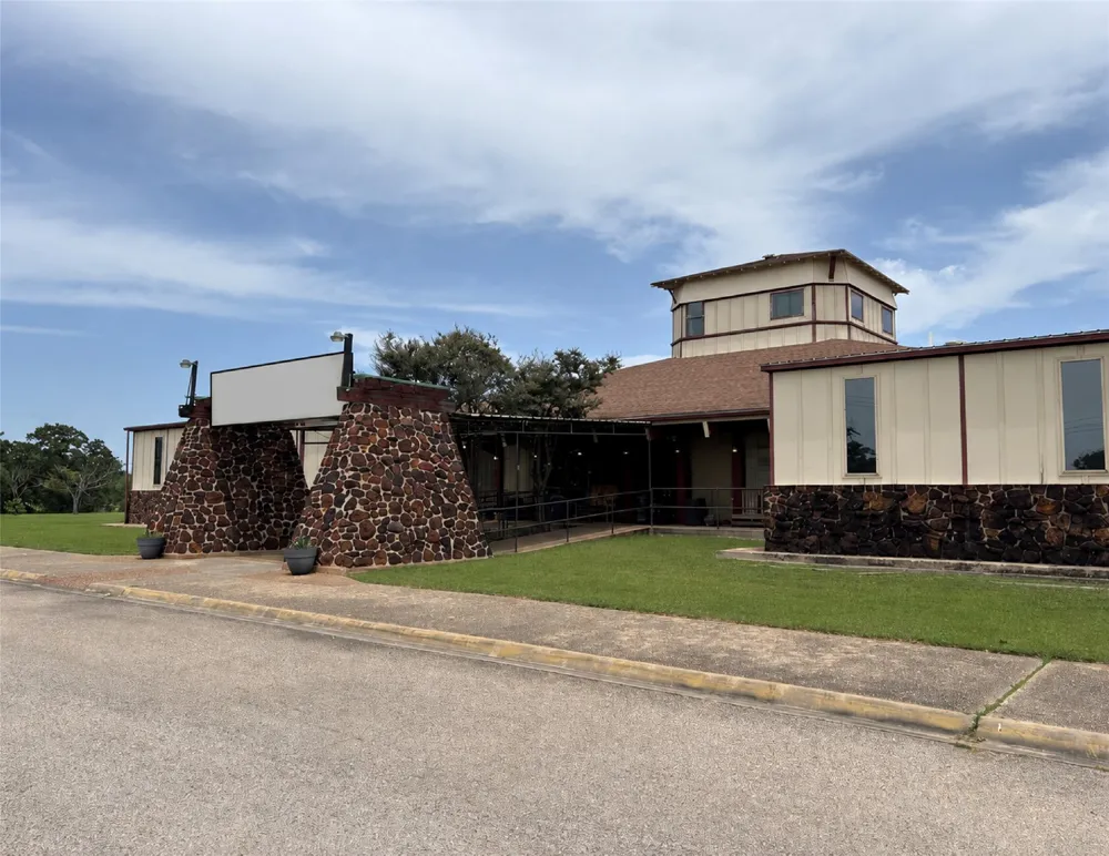 141 Tahitian Drive #C Bastrop, TX 78602
